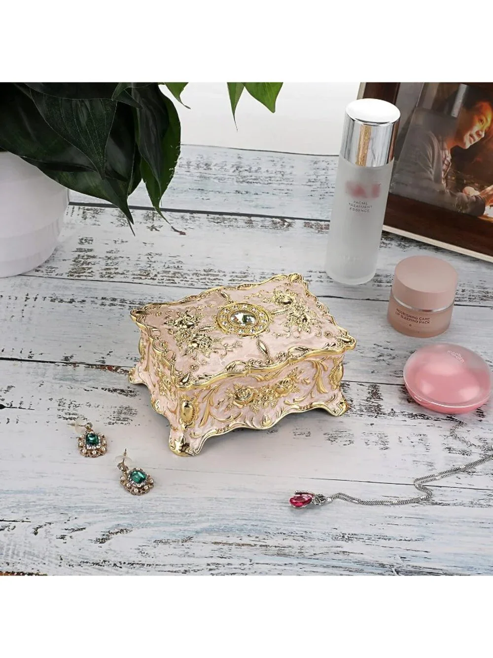 Vintage Metal Jewelry Organizer for Women 4.9